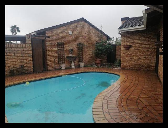 3 BEDROOM HOUSE FOR SALE IN BIRDSWOOD